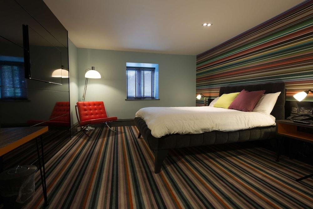 Village Hotel Warrington Exteriér fotografie